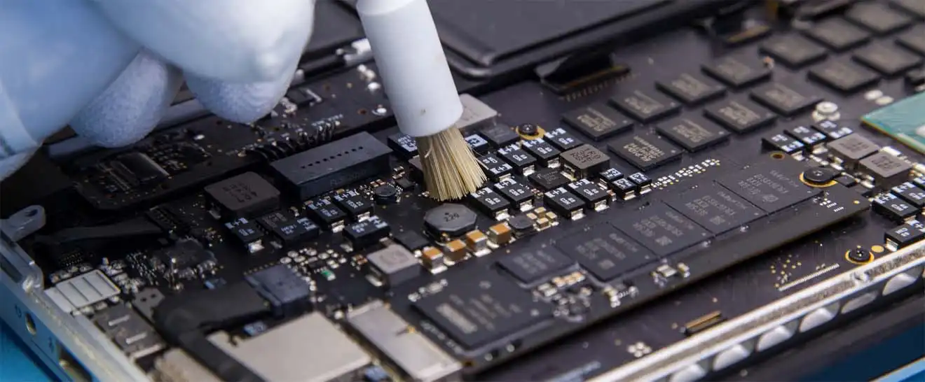Чистка Apple MacBook от пыли в Новосибирске | Замена термопасты